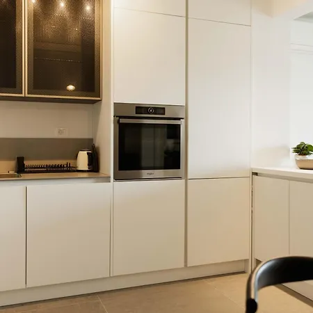 Appartamento Minimalist Haven With Balcony And Garage Parking Place Spalato