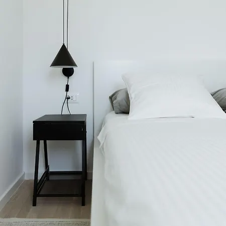 Minimalist Haven With Balcony And Garage Parking Place *