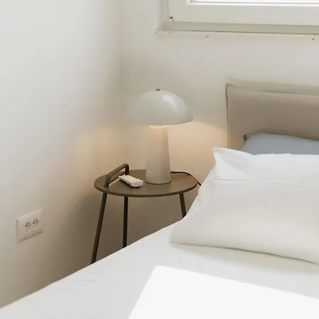 Appartamento Minimalist Haven With Balcony And Garage Parking Place *